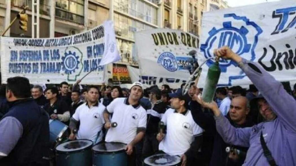 Metalúrgicos, en alerta: la UOM inicia un paro de 72 horas en las ...
