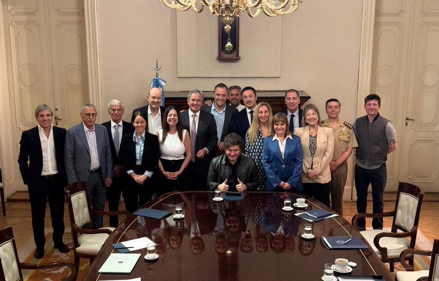 El Gobierno retoma las reuniones de la mesa política y define si envía ...